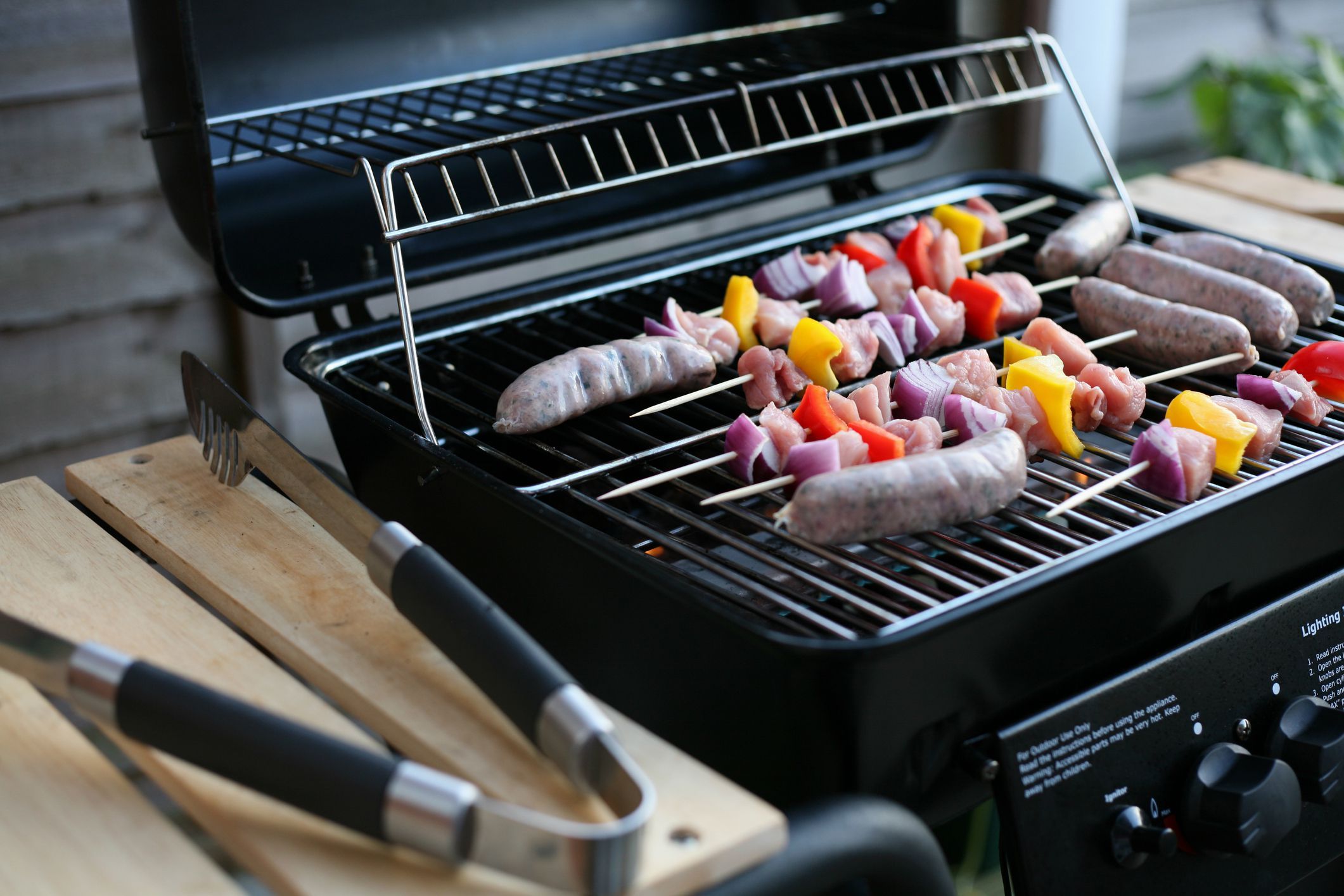 best-gas-grills-under-300-dollars-updated-2021-daily-s-sports-grill